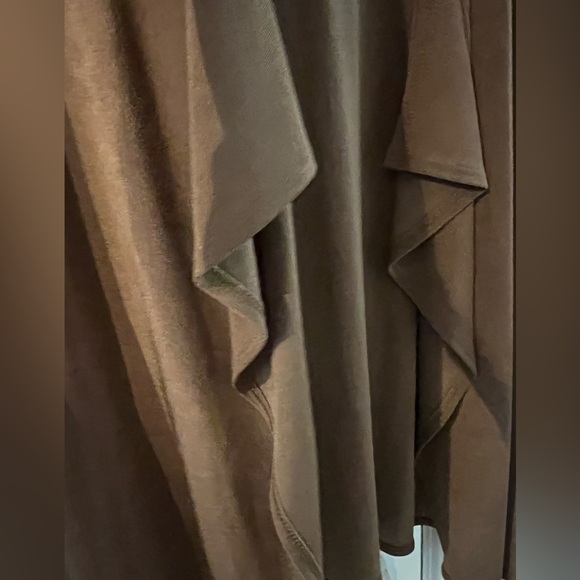 Gorgeous Chico Tan Chain Links Cardigan-Jacket - Picture 7 of 7